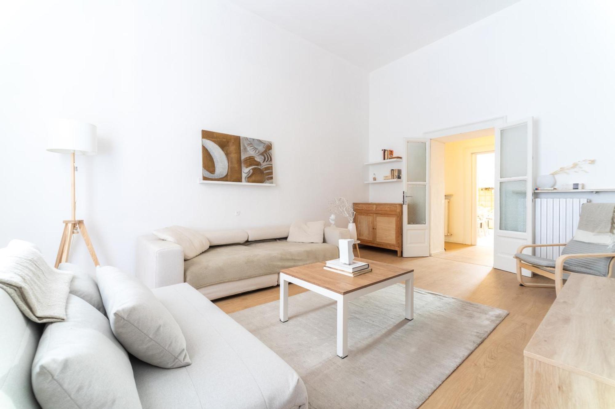 Grand Central 1845 - 2 Bedrooms Design Flat แบร์กาโม ภายนอก รูปภาพ