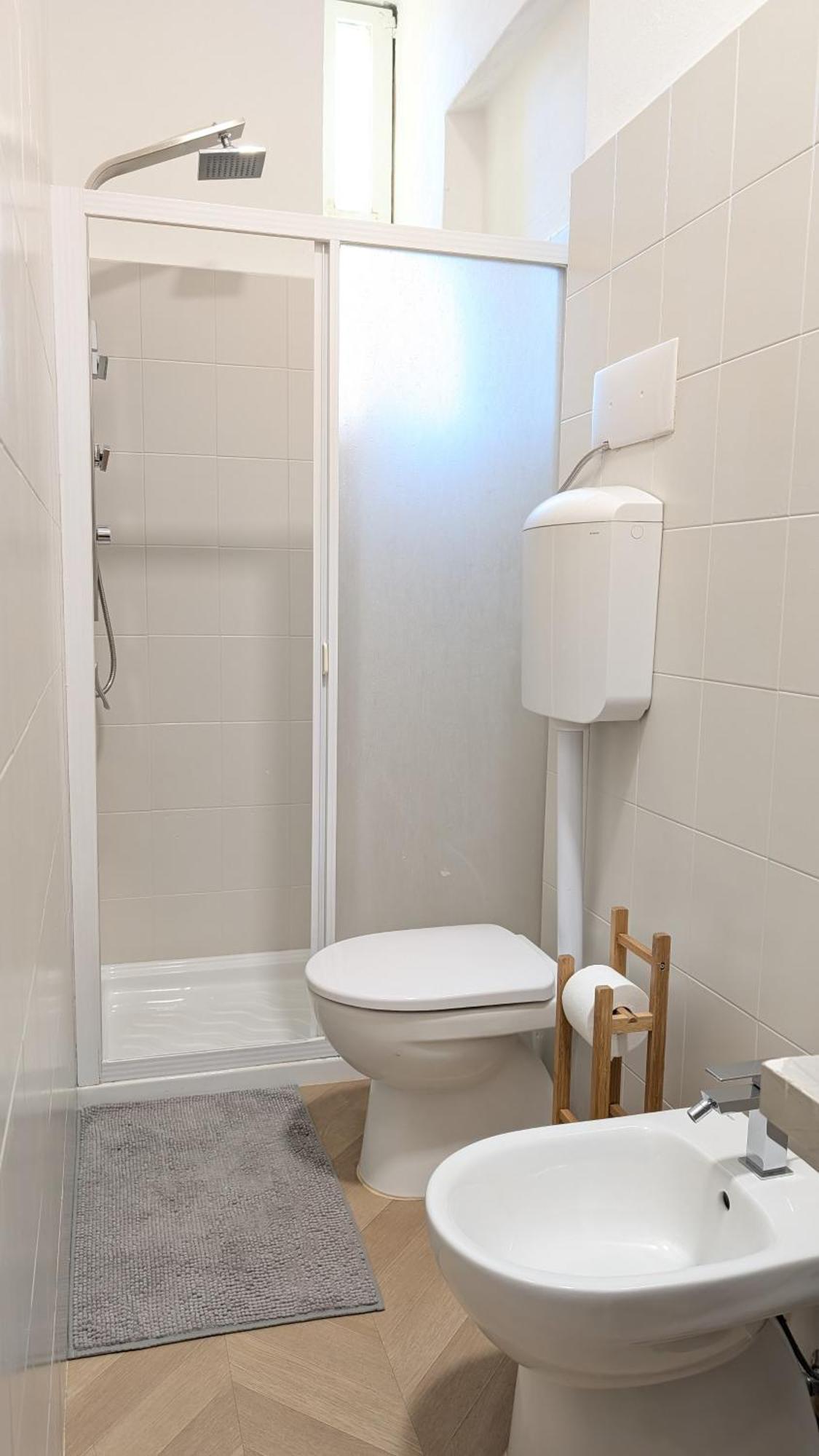 Grand Central 1845 - 2 Bedrooms Design Flat แบร์กาโม ภายนอก รูปภาพ